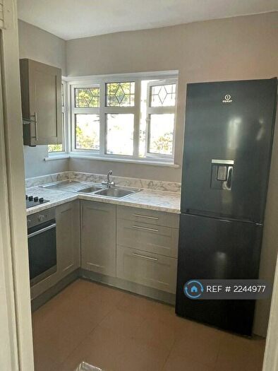 1 Bedroom Maisonette To Rent In Hampden Way, London, N14