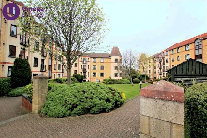 2 Bedroom Flat To Rent In West Bryson Road, Polwarth, Edinburgh, EH11