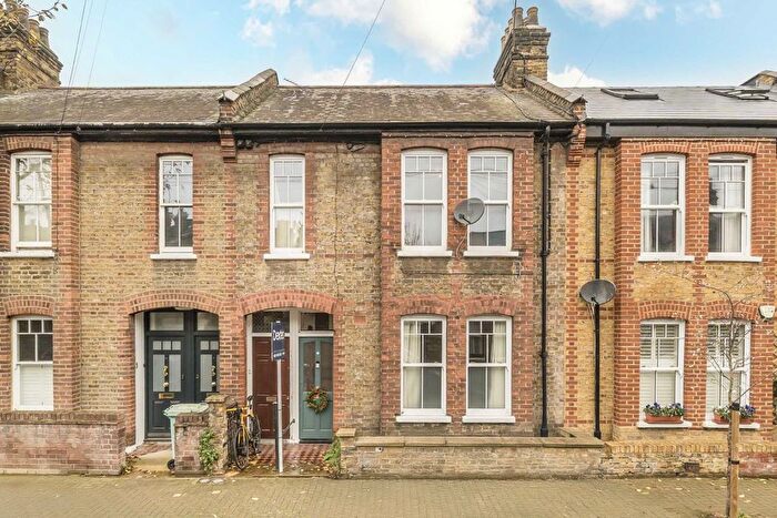 2 Bedroom Flat For Sale In Gambetta Street, Diamond Conservation Area, SW8