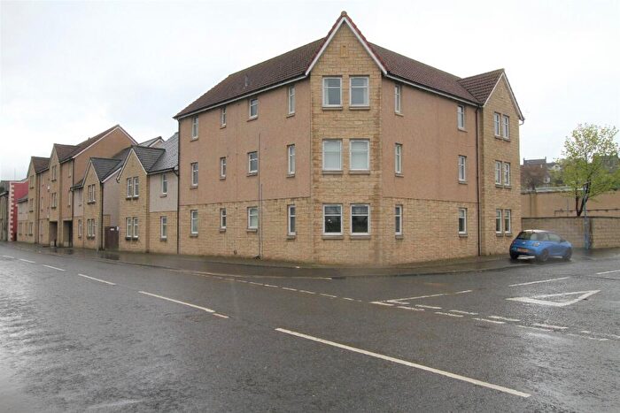 2 Bedroom Flat To Rent In Union Court, Union Street, Boness, EH51