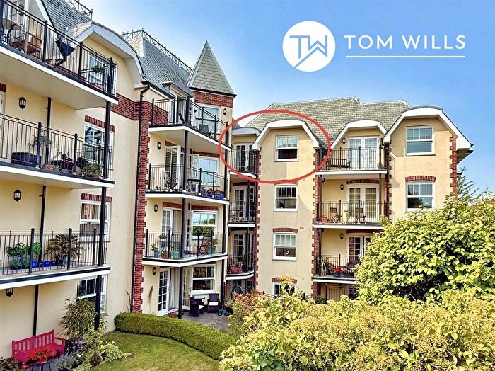 2 Bedroom Flat For Sale In Sea View Road, Falmouth, TR11