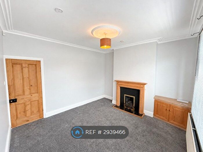 2 Bedroom Terraced House To Rent In Hay Green Lane, Barnsley, S70