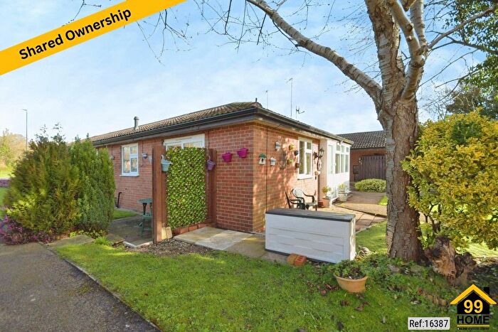 2 Bedroom Bungalow For Sale In Cheedale Close, Chesterfield, S40