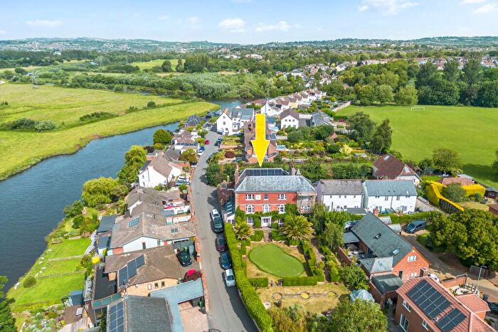 6 Bedroom Link Detached House For Sale In Countess Wear Road, Exeter, Devon, EX2