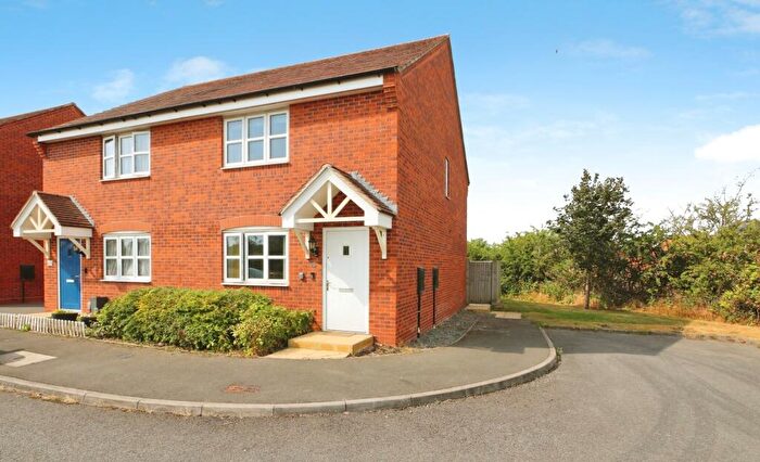 3 Bedroom Semi-Detached House For Sale In Hildersham Road, Ashby-De-La-Zouch, LE65