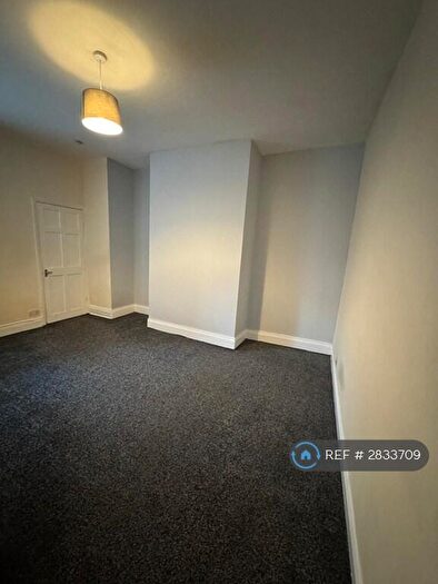 2 Bedroom Flat To Rent In Chandos St, Gateshead, NE8