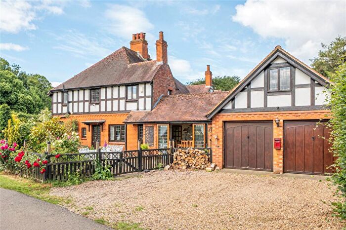 3 Bedroom Semi-Detached House For Sale In Grange Lane, Pitsford, Northamptonshire, NN6