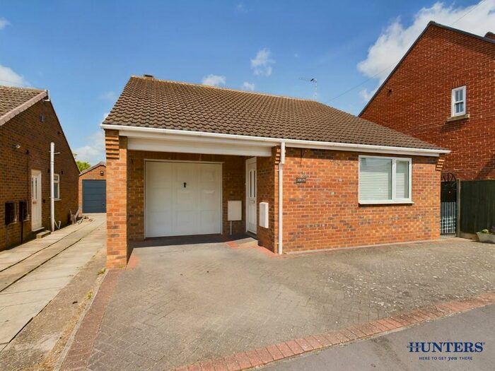 2 Bedroom Detached Bungalow For Sale In Skelton Crescent, Market Weighton, York, YO43