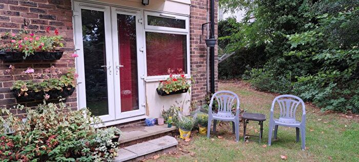 3 Bedroom Flat For Sale In Embassy Gardens, Beckenham, BR3