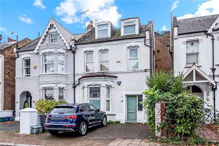 1 Bedroom Flat To Rent In Wellesley Road, London, W4