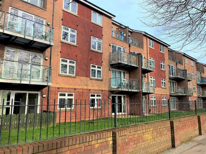 1 Bedroom Flat To Rent In Apt, Cottingham Road, Hull, HU6