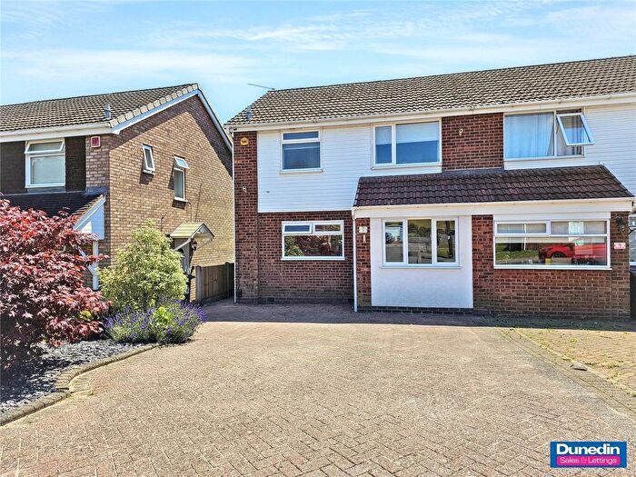 3 Bedroom Semi-Detached House For Sale In Sandstone Avenue, Rubery, Birmingham, B45
