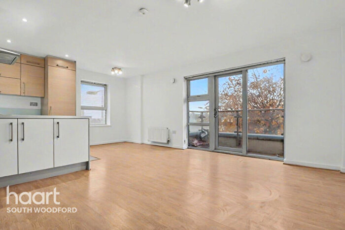 2 Bedroom Apartment To Rent In Queen Mary Avenue, London, E18