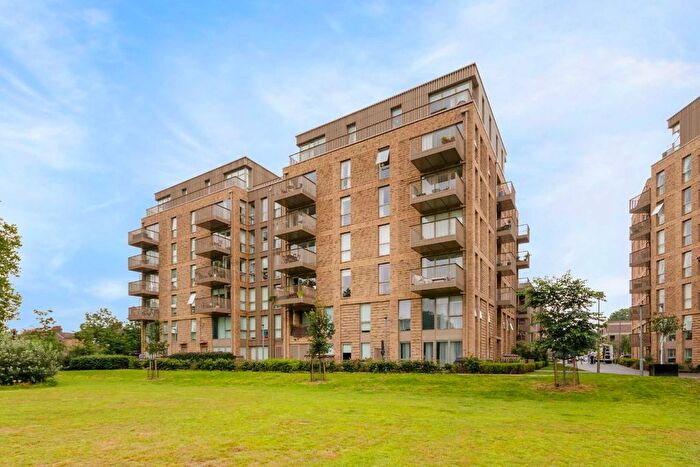 1 Bedroom Flat To Rent In Adenmore Road, Catford, SE6