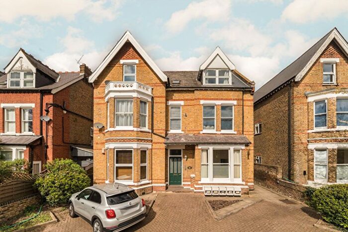 2 Bedroom Flat For Sale In Mattock Lane, Ealing, W5
