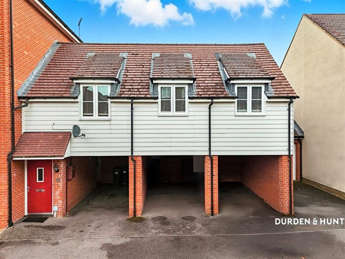 1 Bedroom Flat For Sale In The Square, Loughton, IG10