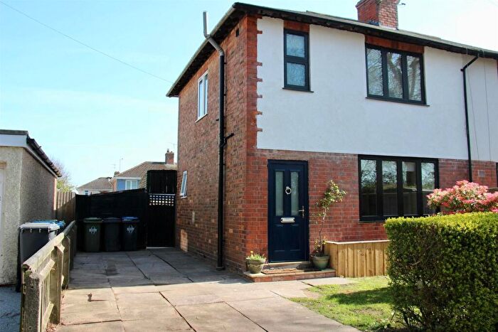 3 Bedroom Semi Detached House To Rent In Butlin Road, Rugby, CV21