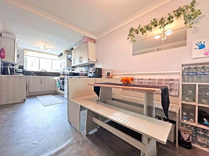 3 Bedroom End Of Terrace House For Sale In Ramsay Close, West Bromwich, B71
