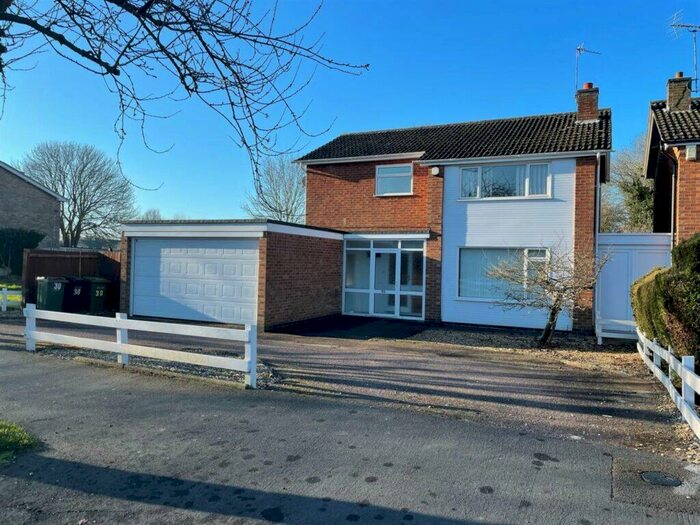 4 Bedroom Detached House To Rent In Coombe Rise, Leicester, LE2