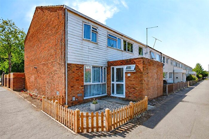 3 Bedroom End Of Terrace House For Sale In Bromley Gardens, Houghton Regis, Dunstable, Bedfordshire, LU5