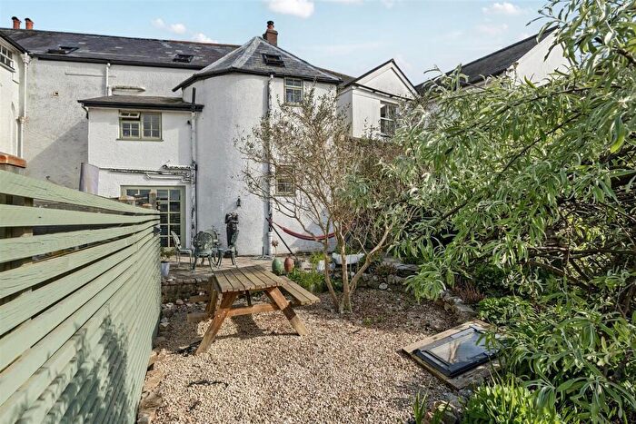 4 Bedroom House For Sale In Market Square, Axminster, Devon, EX13