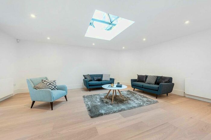 4 Bedroom Flat To Rent In Devonshire Place, Marylebone, W1G