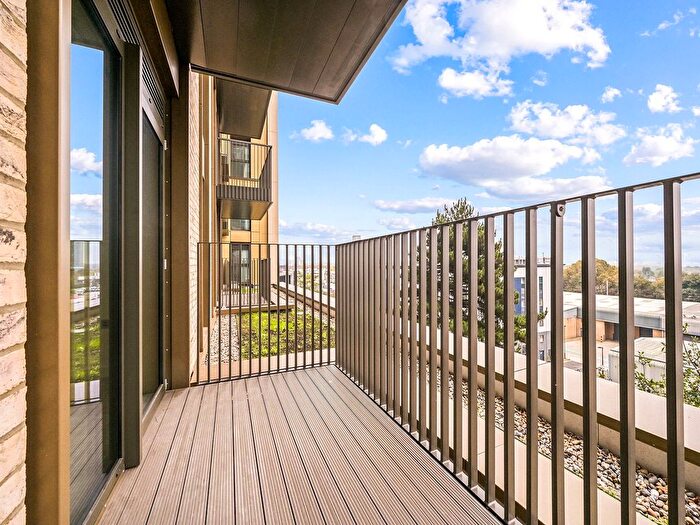 2 Bedroom Flat To Rent In Uncle Acton, Victoria Road, W3