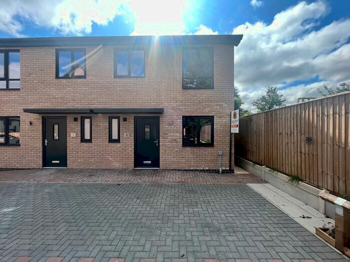 3 Bedroom Semi-Detached House To Rent In Grassfields Close, Ashby, Scunthorpe, DN16