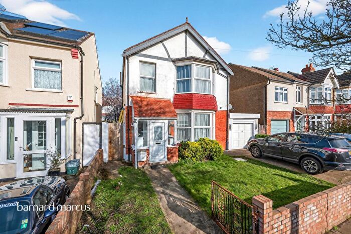 3 Bedroom Detached House For Sale In Coombe Gardens, New Malden, KT3