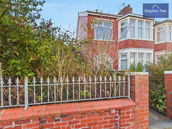 3 Bedroom End Of Terrace House For Sale In Ramsey Avenue, Blackpool, FY3