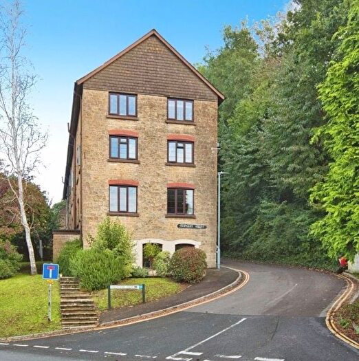 3 Bedroom Flat For Sale In Tannery Court, North Street, Crewkerne, TA18