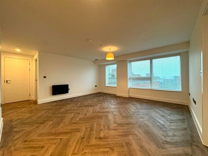 2 Bedroom Apartment To Rent In Upper Gough Street, Birmingham, B1