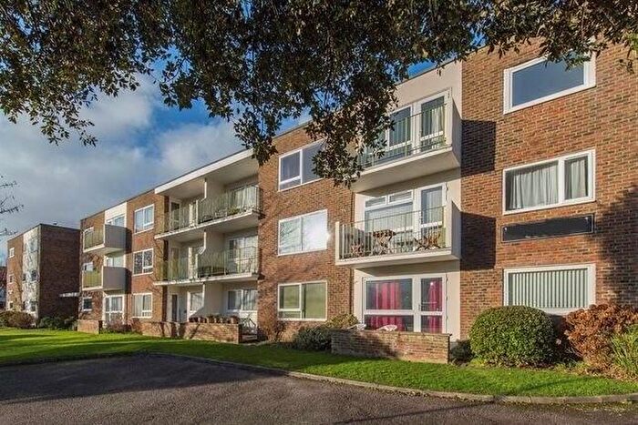 1 Bedroom Flat To Rent In Bath Road, Worthing, BN11
