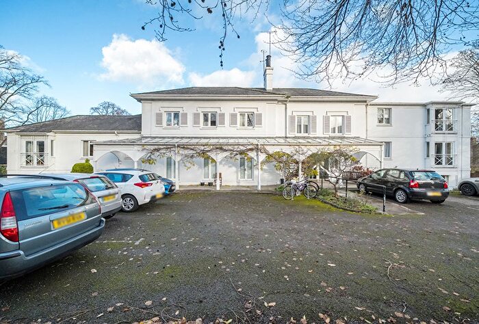 2 Bedroom Flat For Sale In Sandford Road, Cheltenham, Gloucestershire, GL53