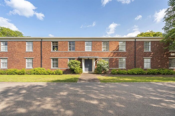 1 Bedroom Flat For Sale In Trenchard Lane, The Garden Quarter, Caversfield, OX27