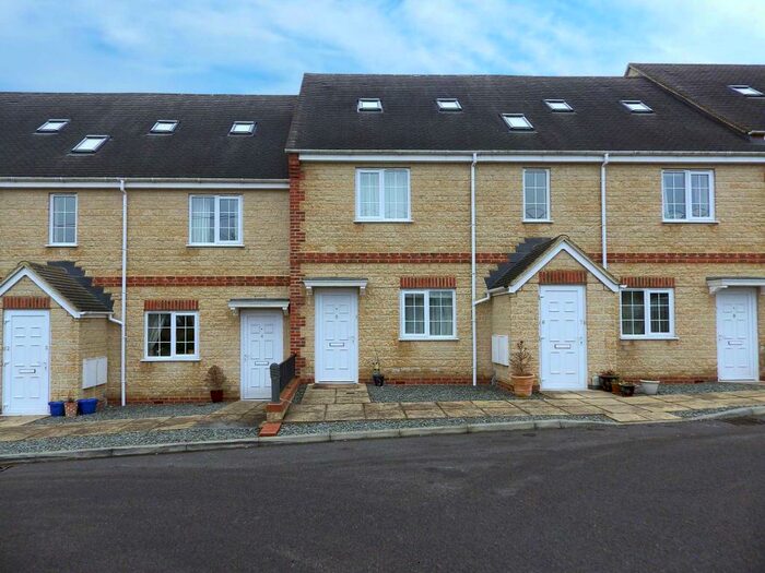 1 Bedroom Apartment To Rent In Wroslyn Road, Witney, Oxfordshire, OX29