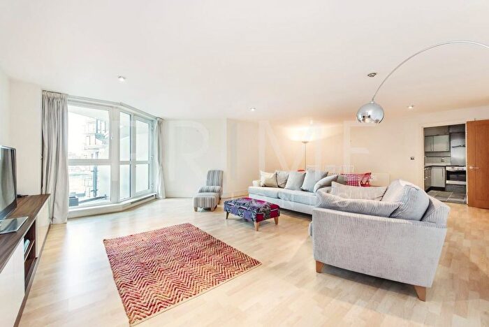 2 Bedroom Flat To Rent In Drake House, St George Wharf, Vauxhall, SW8