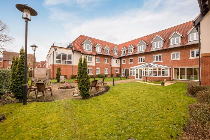 1 Bedroom Apartment For Sale In Corbetts Way, Thame, OX9