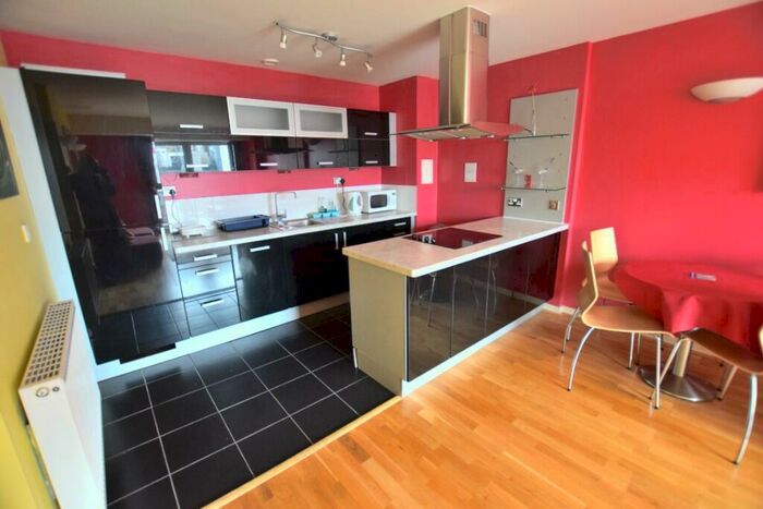 1846 Bedroom Apartment To Rent In Throwley Way, Sutton, Surrey, SM1