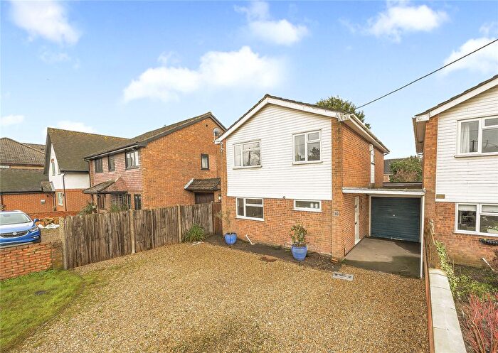 4 Bedroom Detached House For Sale In West End, Woking, Surrey, GU24
