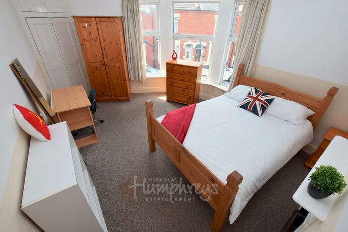 2 Bedroom Flat To Rent In Monks Park Road, Abington, Northampton, NN1