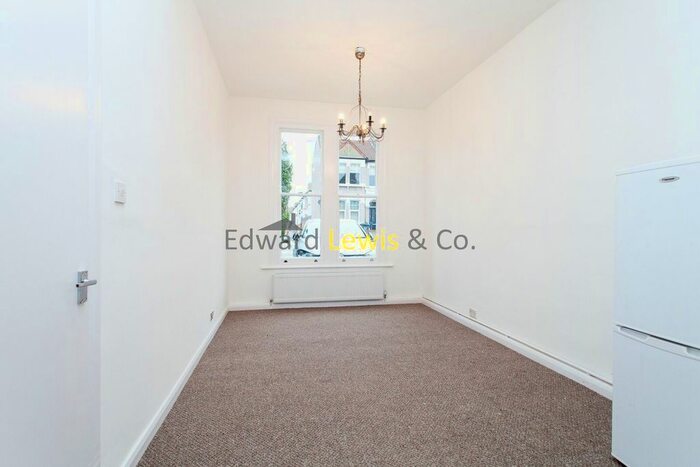 1 Bedroom Flat To Rent In Orford Road, London, E17
