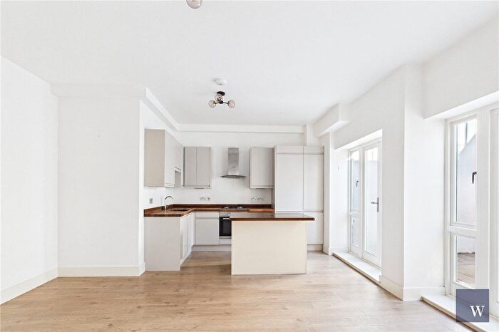 1 Bedroom Flat To Rent In Ambleside Avenue, London, SW16