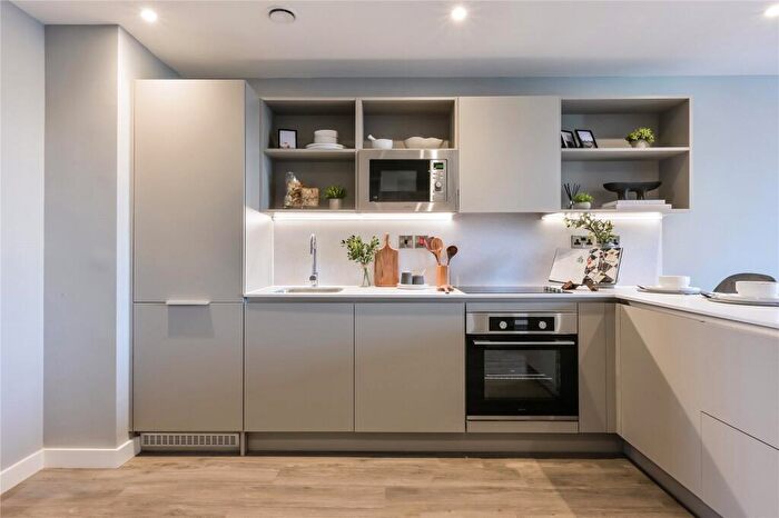 1 Bedroom Apartment To Rent In Spinners Yard, Skinner Ln, LS7