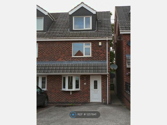 3 Bedroom Semi-Detached House To Rent In Mundys Drive, Heanor DE75
