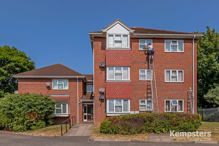 2 Bedroom Flat To Rent In Southview Heights, Grays, RM20