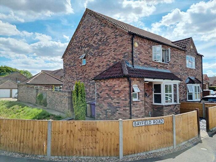 3 Bedroom Semi-Detached House For Sale In Bayfield Road, Timberland, LN4