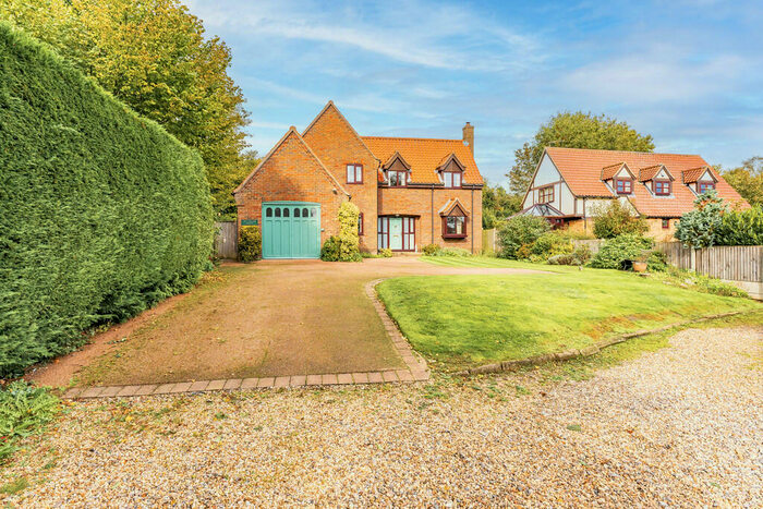 4 Bedroom Detached House For Sale In Newton Road, Castle Acre, PE32