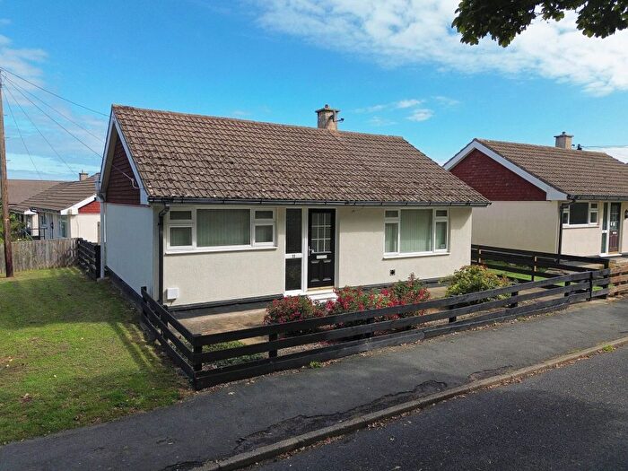 2 Bedroom Detached Bungalow For Sale In Helredale Gardens, Whitby, YO22