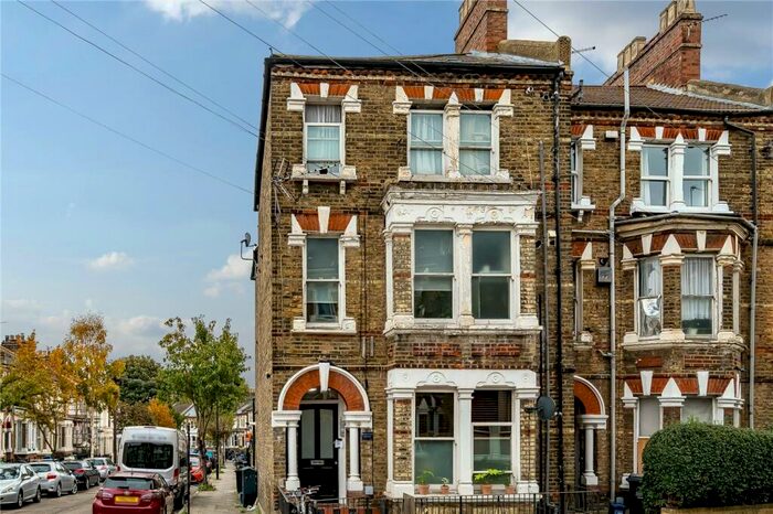 Studio To Rent In Saratoga Road, London, E5